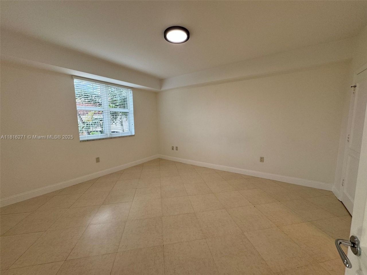 19900 E Country Club Dr, Unit 209, Aventura, FL 33180 Photo