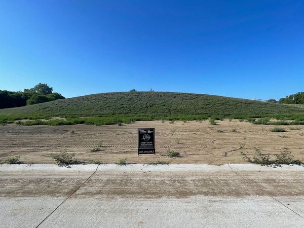 22013 Hackberry Circle, Gretna, NE 68028
