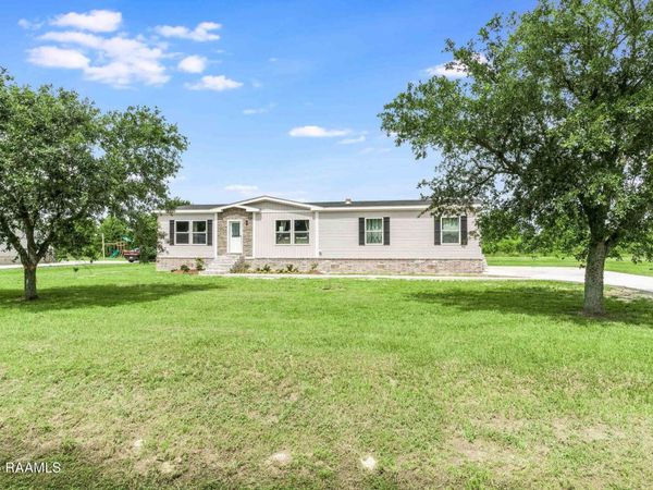 155 Oak Manor Road, Rayne, LA 70578