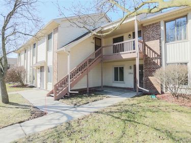 17920 Phyllis Street, Roseville, MI 48066