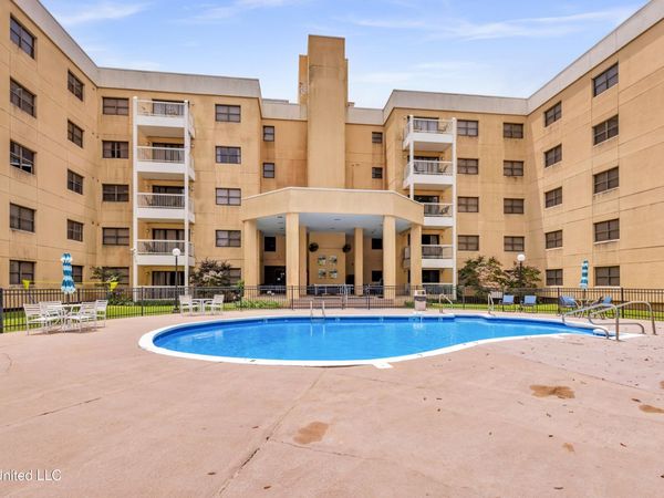 1130 Beach Boulevard, Biloxi, MS 39530