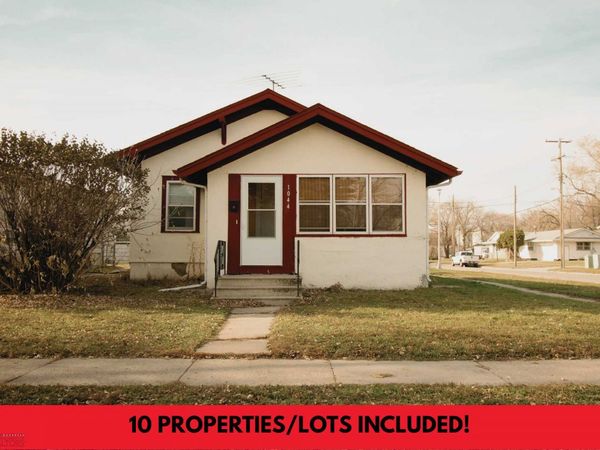 1044 16 Street N, Fargo, ND 58102