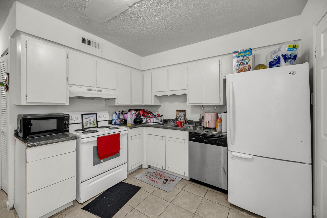 105 Magwood Drive Photo 11