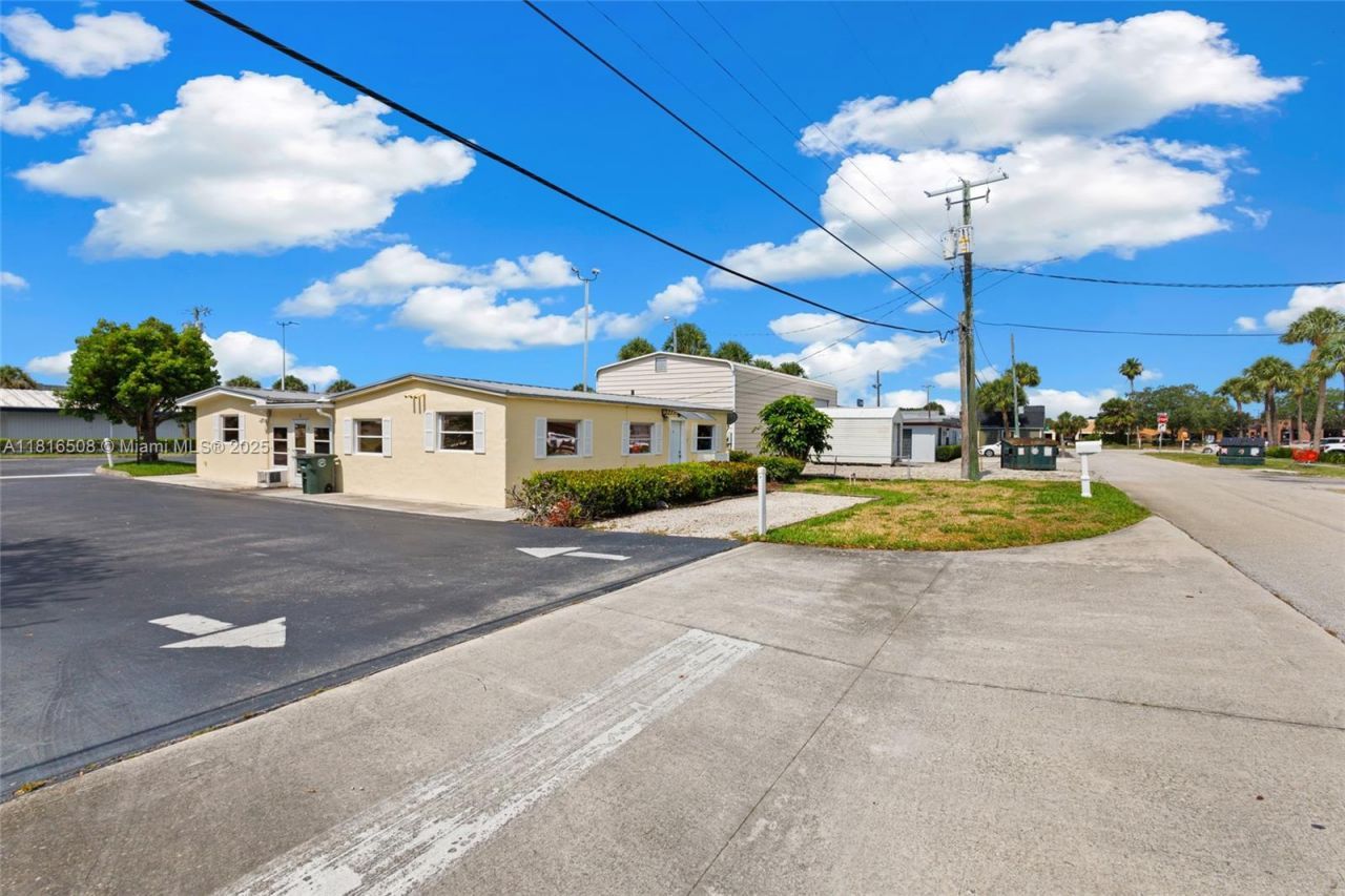 2402 S Us Highway 1, Fort Pierce, FL 34982 Photo