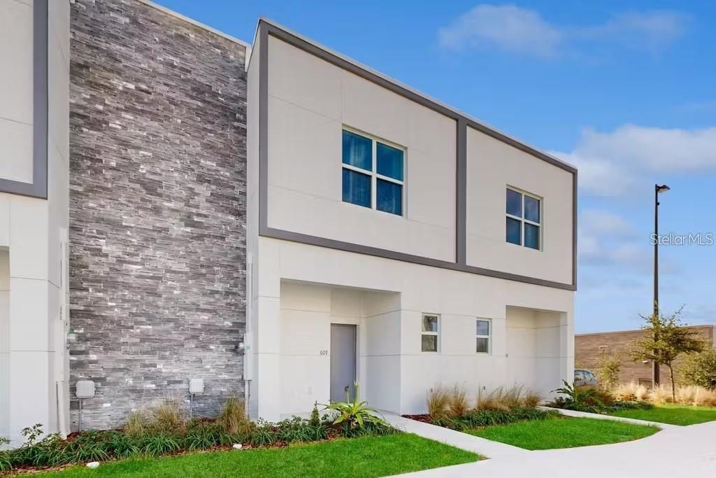 609 Trikomo Drive, Davenport, FL 33896 Main Photo