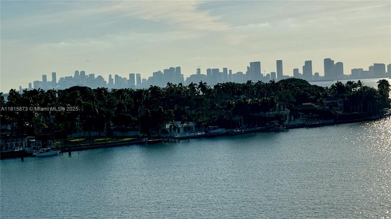 900 Bay Dr, Unit 727-725, Miami Beach, FL 33141 Photo