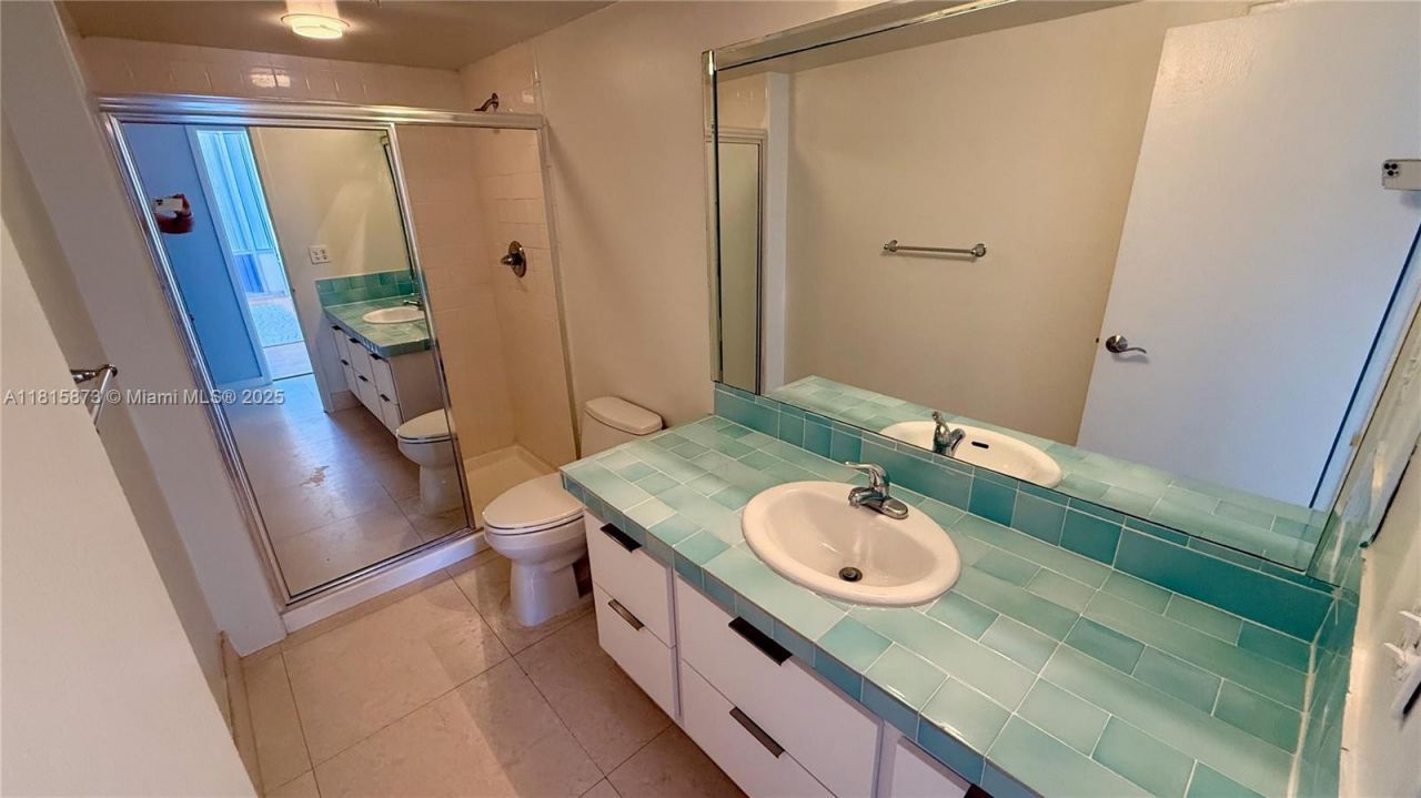 900 Bay Dr, Unit 727-725, Miami Beach, FL 33141 Photo