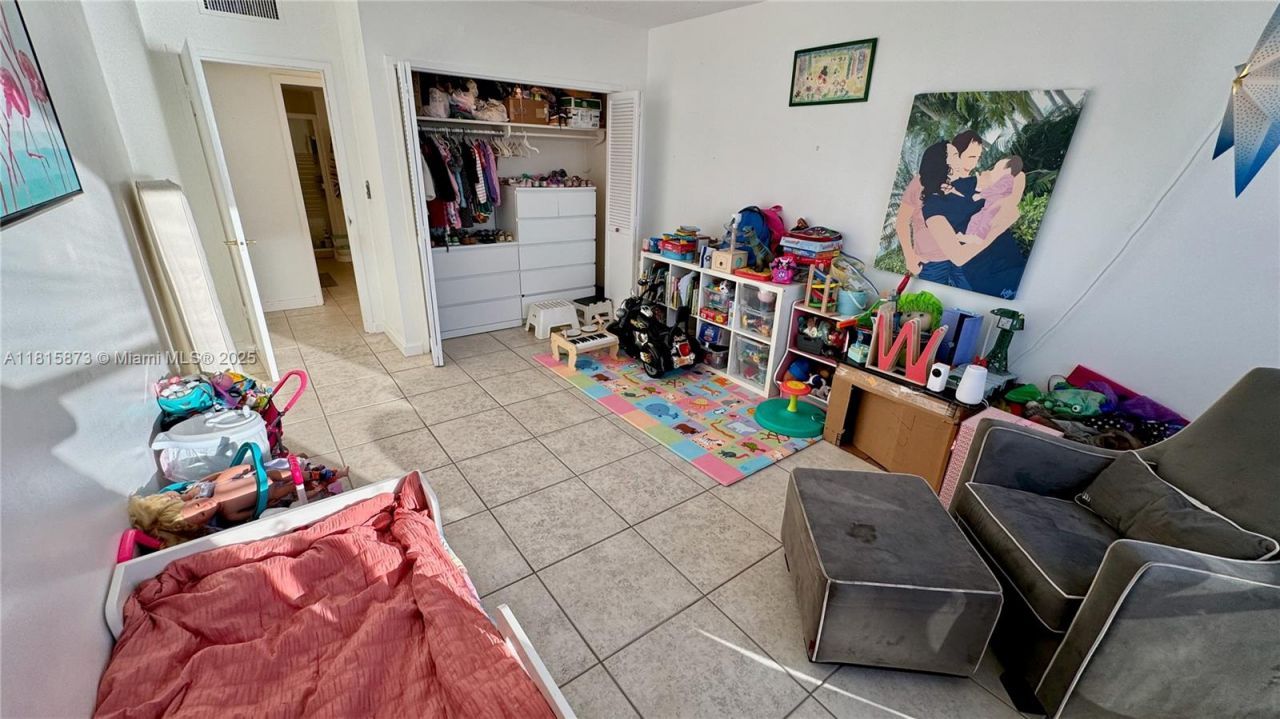 900 Bay Dr, Unit 727-725, Miami Beach, FL 33141 Photo