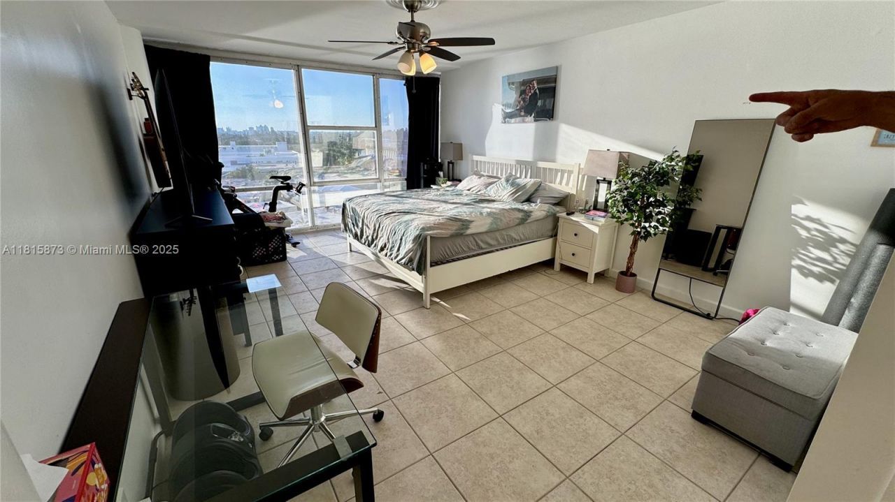 900 Bay Dr, Unit 727-725, Miami Beach, FL 33141 Photo