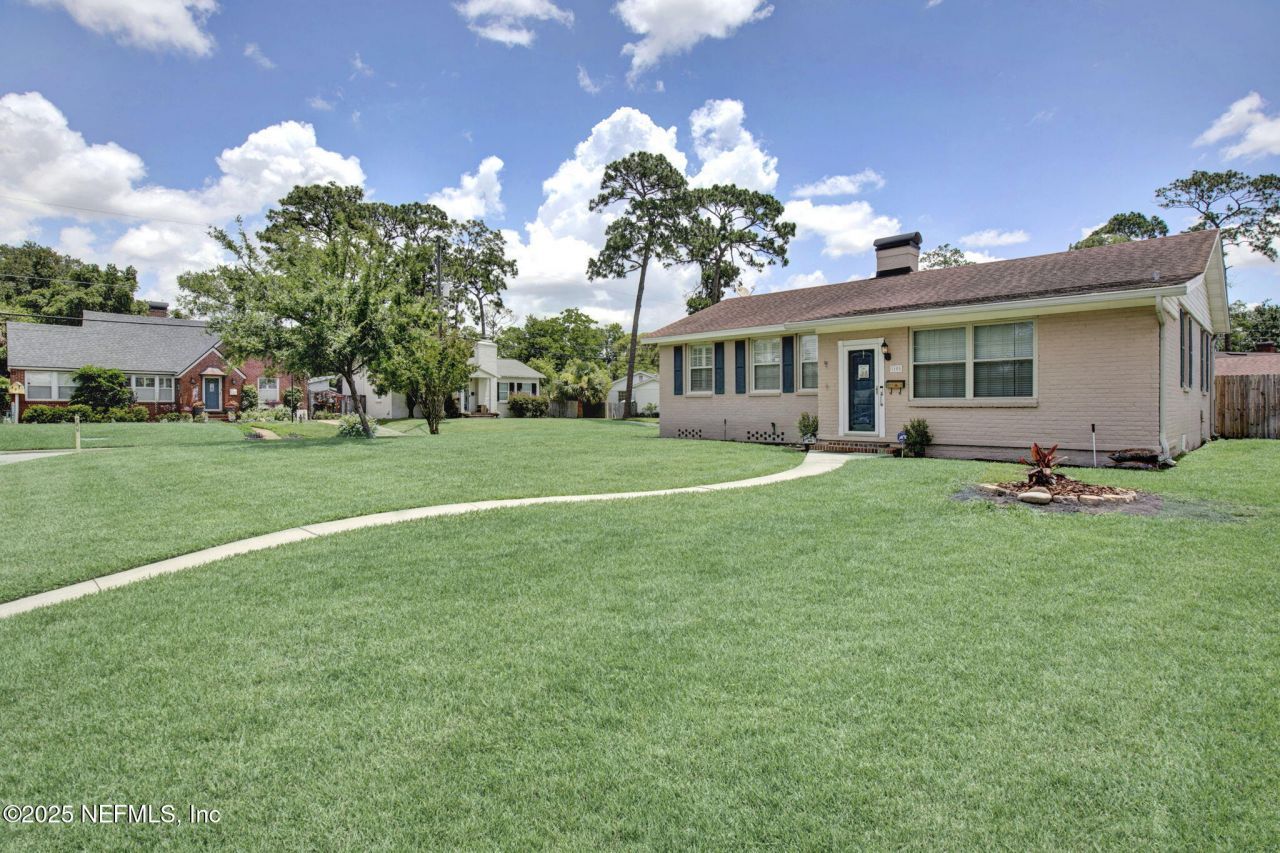 1105 South Shores Road, Jacksonville, FL 32207 Main Photo