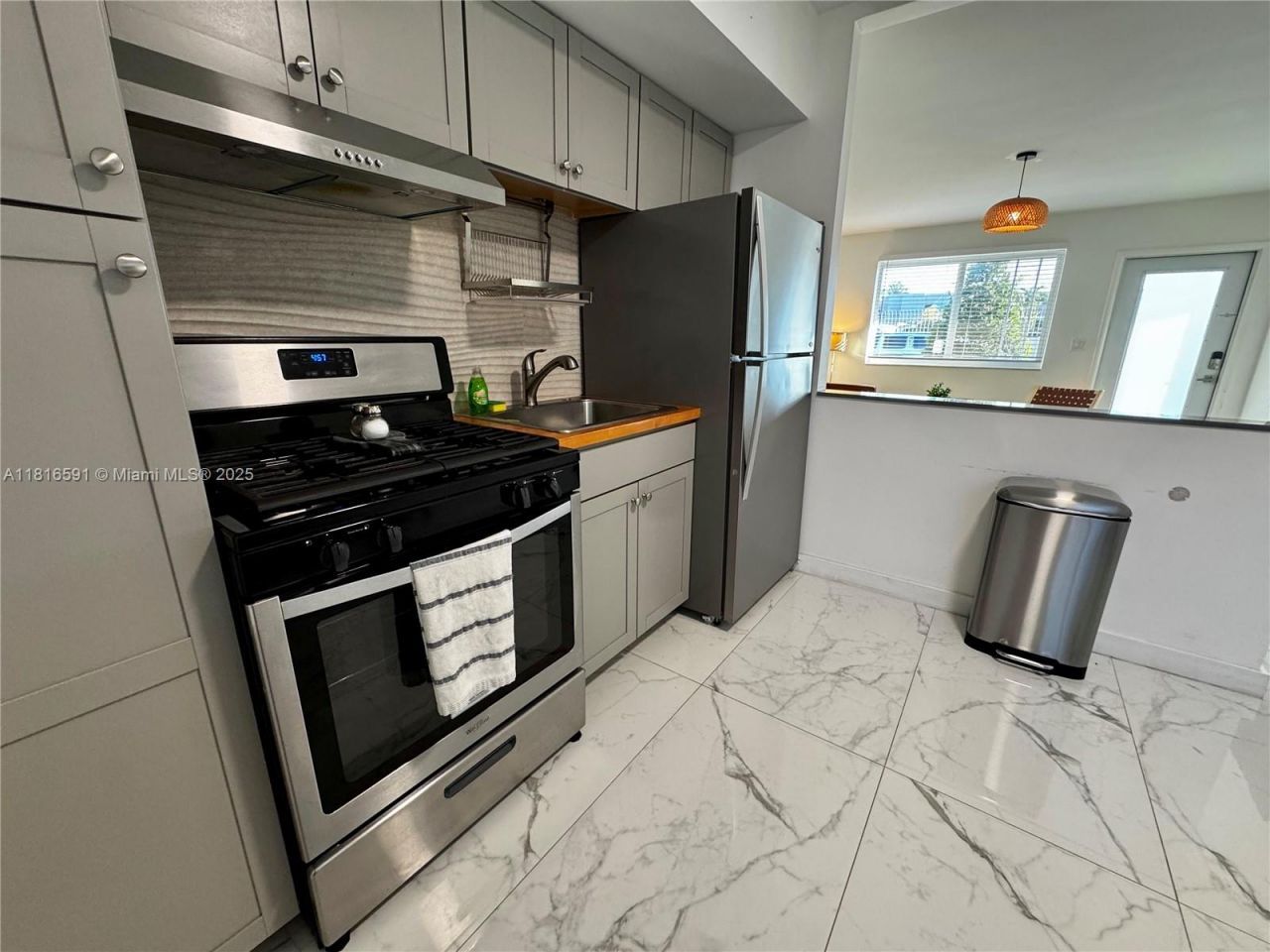 1012 SW 3rd Ave, Hallandale Beach, FL 33009 Photo