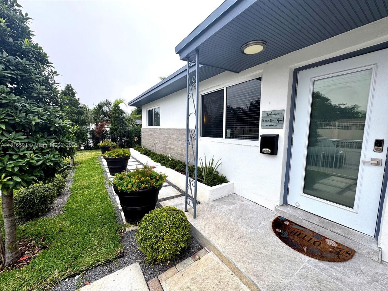 1012 SW 3rd Ave, Hallandale Beach, FL 33009 Photo