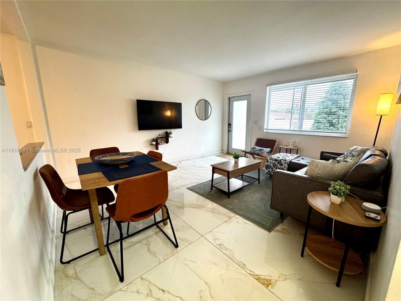 1012 SW 3rd Ave, Hallandale Beach, FL 33009 Photo