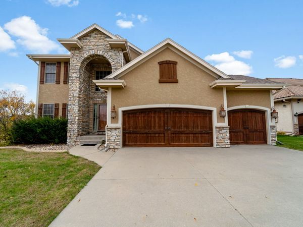 1738 Everwood Court SW, Altoona, IA 50009