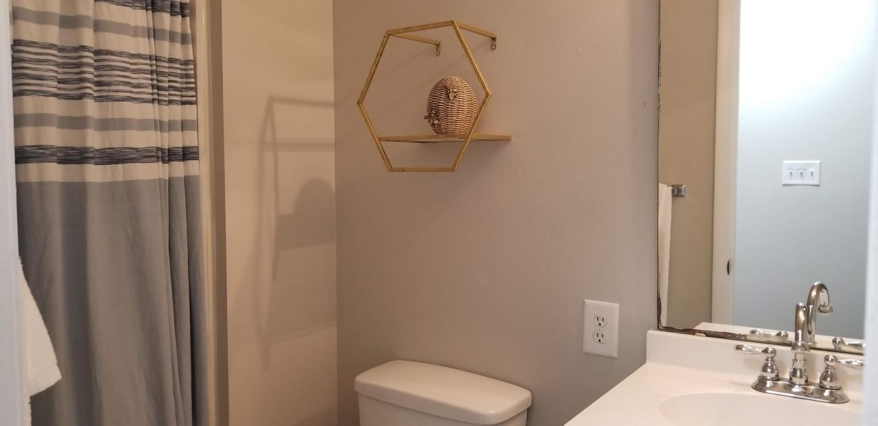 40 Bee Street Photo 7