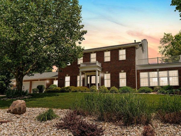 1106 Woodcrest Lane, Kendallville, IN 46755