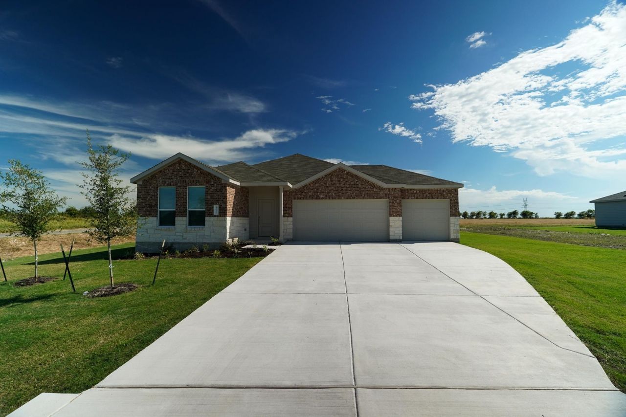 1060 Y.o. Ranch Loop, Salado, TX 76571 Main Photo