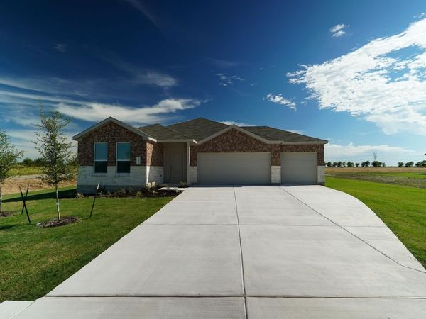 1060 Y.O. Ranch LOOP, Salado, TX 76571