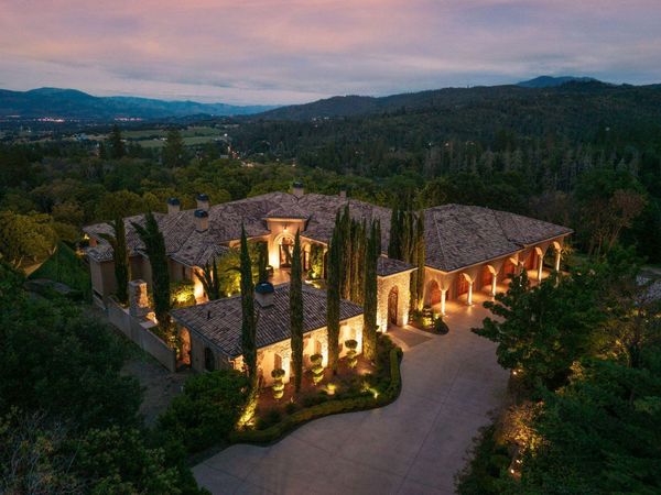 321 Pair A Dice Ranch Road, Jacksonville, OR 97530