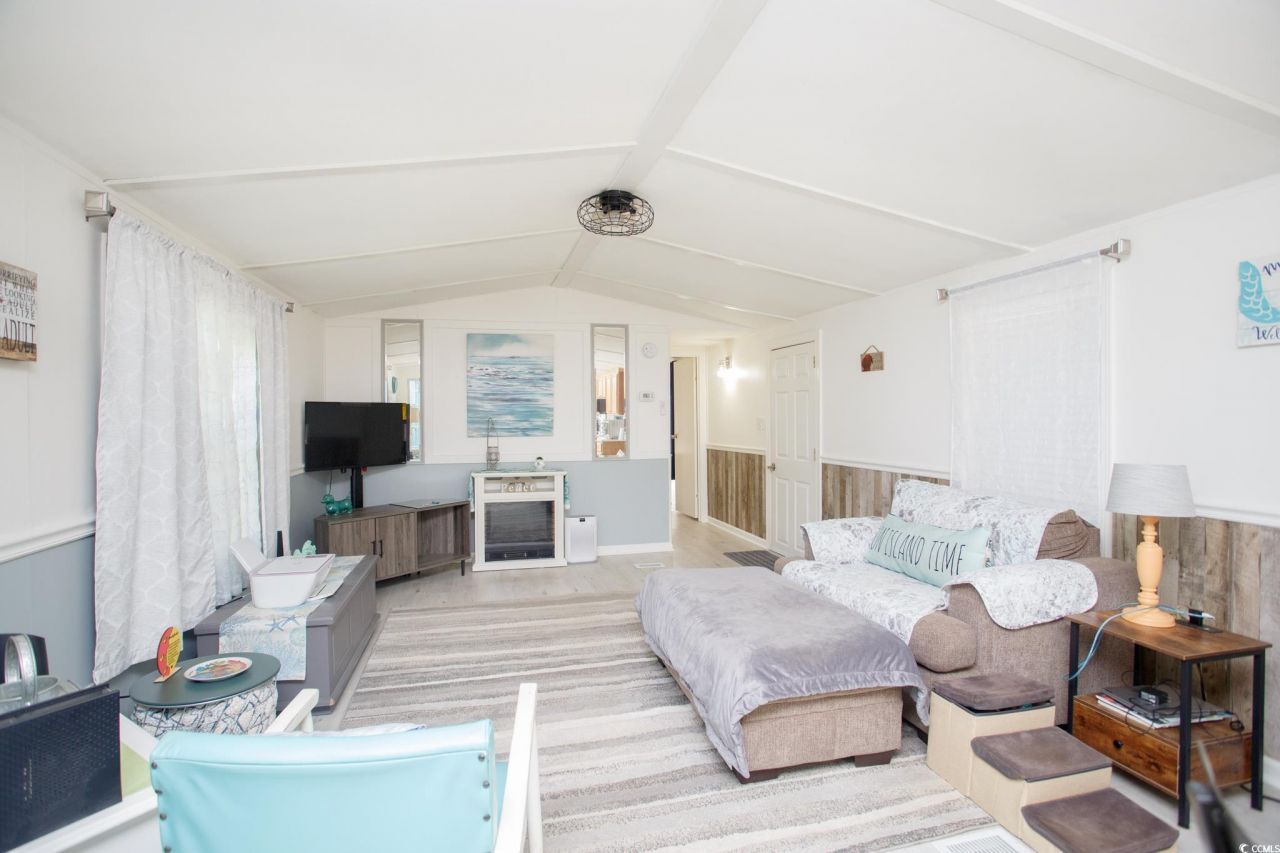 167 Crooked Island Circle Photo 10