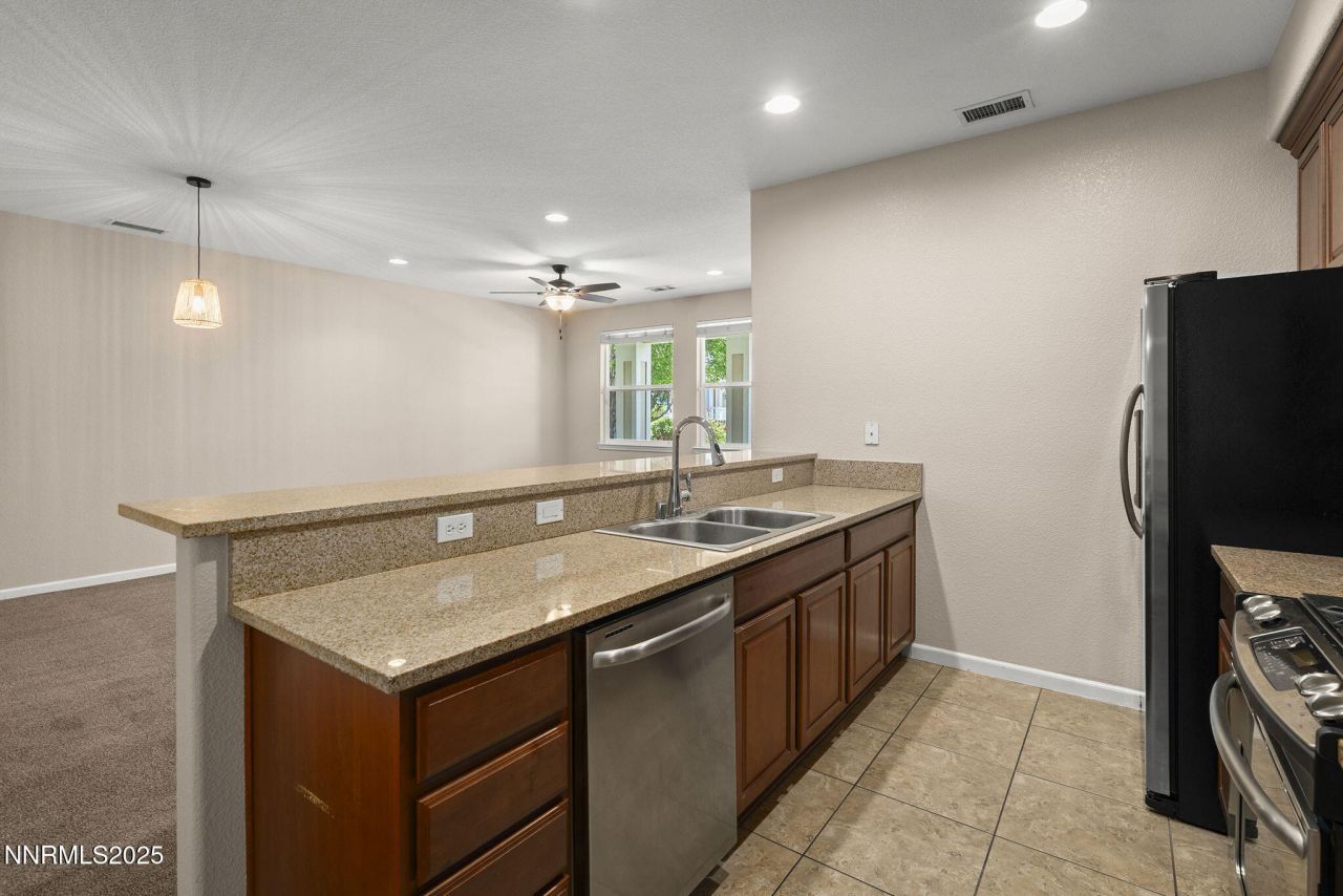 265 Lafayette Lane, Reno, NV 89509 Photo