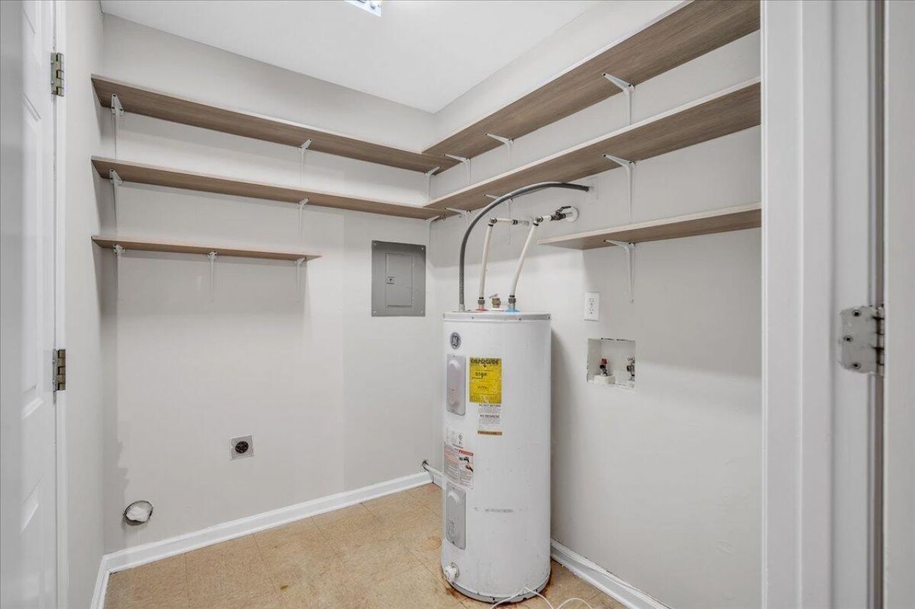 4054 Cedars Parkway Photo 11