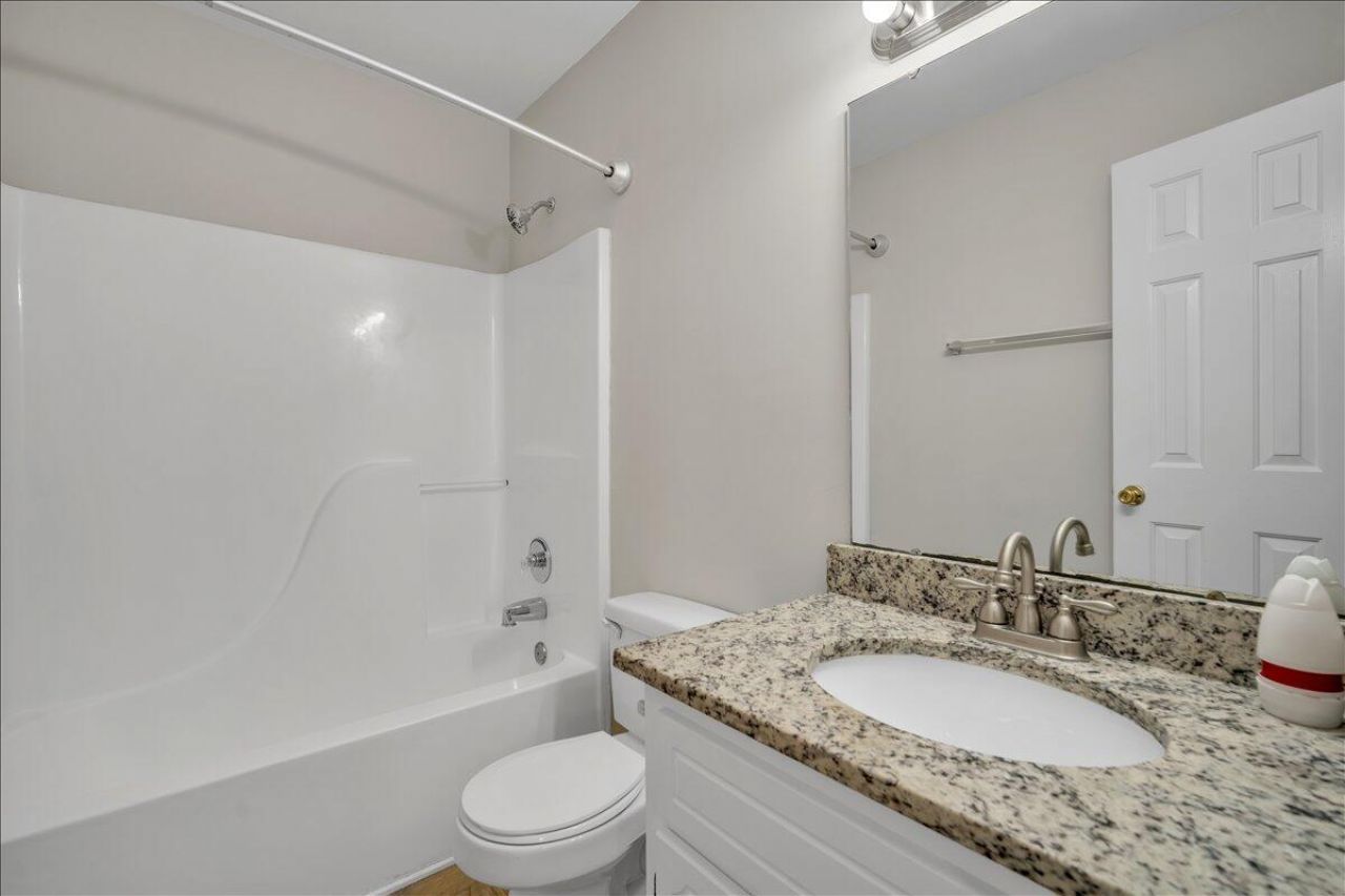 4054 Cedars Parkway Photo 17