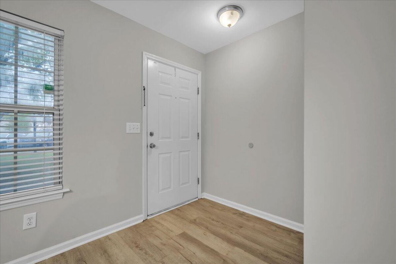 4054 Cedars Parkway Photo 2