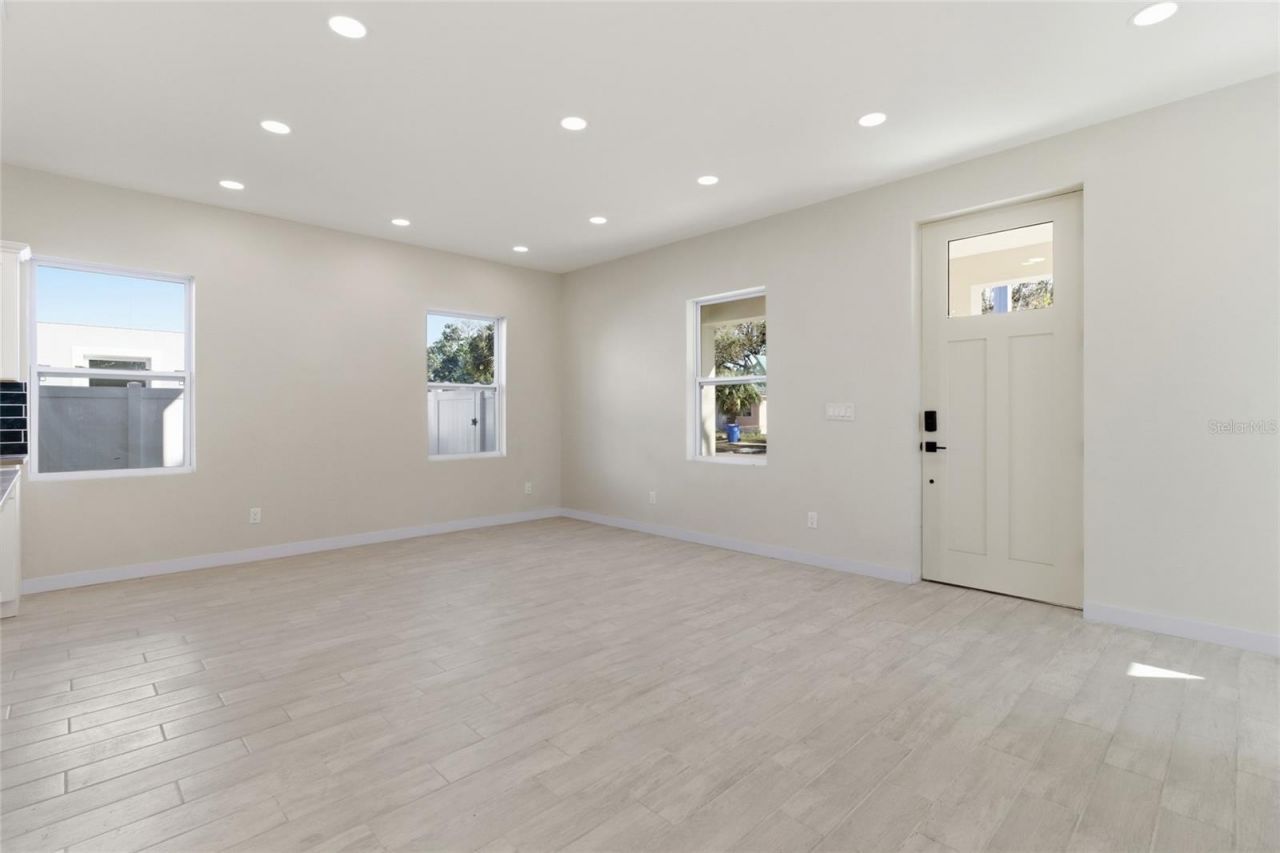 4759 11th Avenue S, Saint Petersburg, FL 33711 Photo