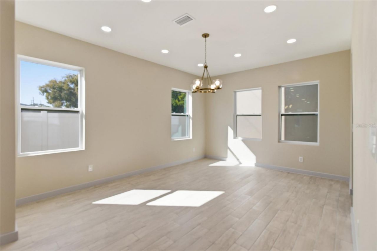 4759 11th Avenue S, Saint Petersburg, FL 33711 Photo