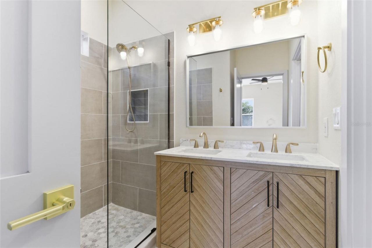 4759 11th Avenue S, Saint Petersburg, FL 33711 Photo