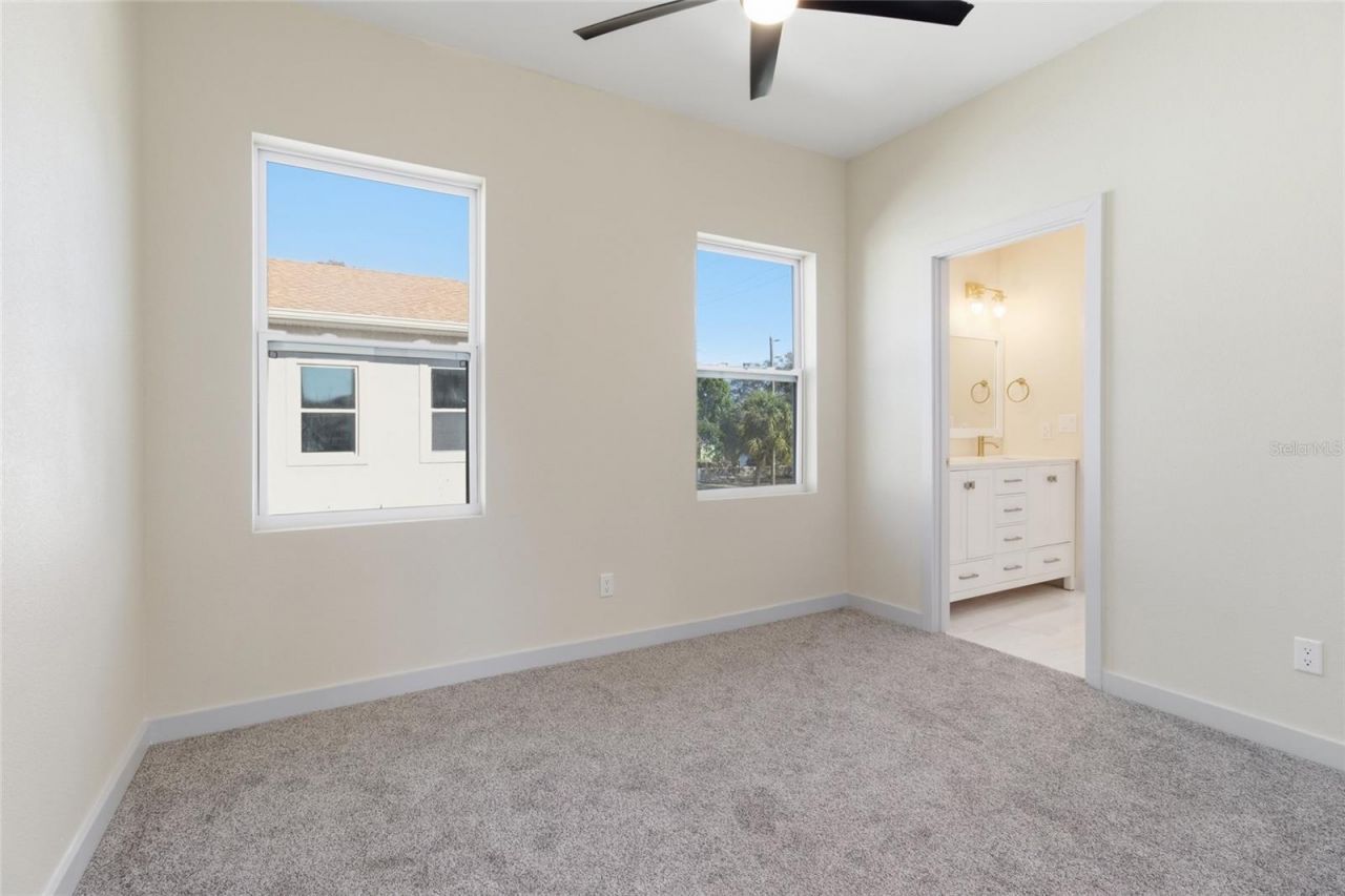 4759 11th Avenue S, Saint Petersburg, FL 33711 Photo