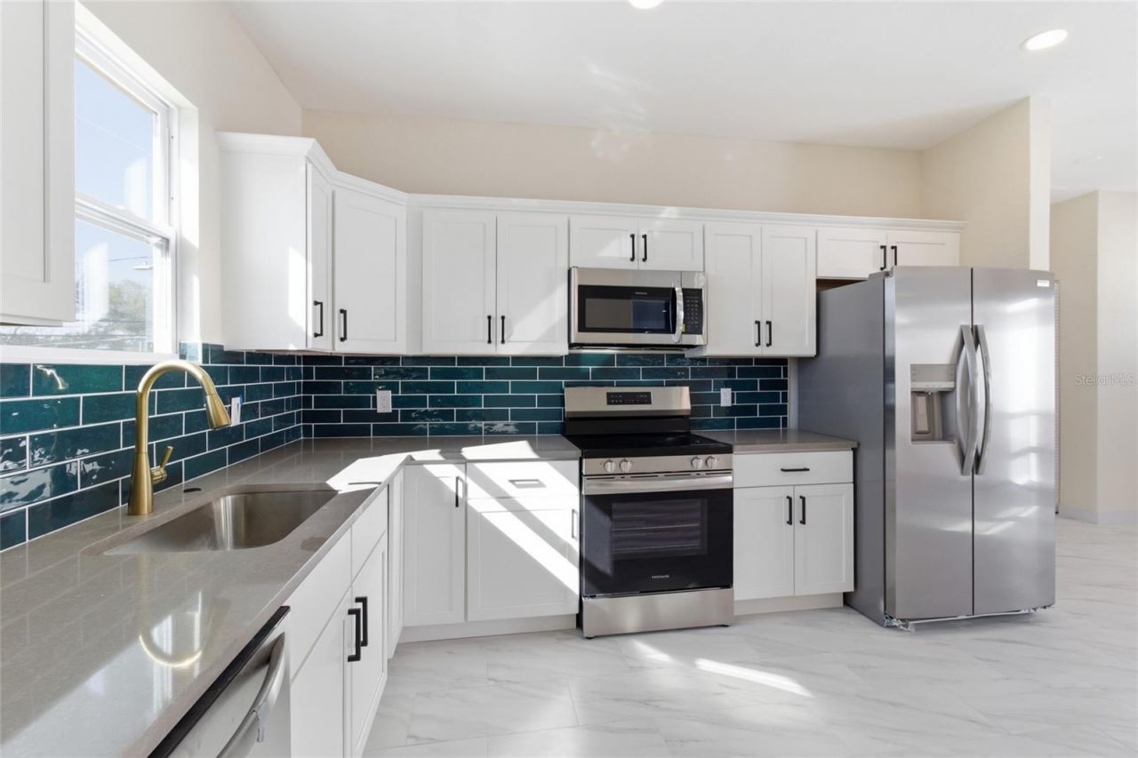 4759 11th Avenue S, Saint Petersburg, FL 33711 Photo