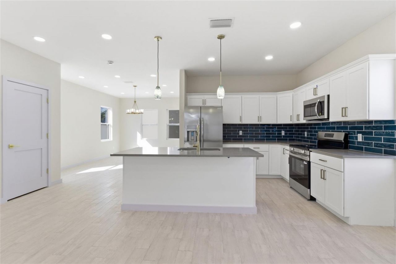 4759 11th Avenue S, Saint Petersburg, FL 33711 Photo