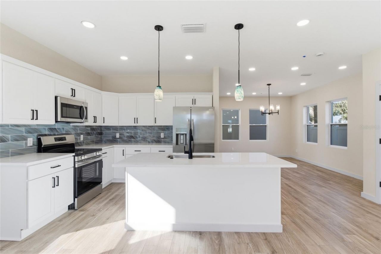 4755 11th Avenue S, Saint Petersburg, FL 33711 Photo