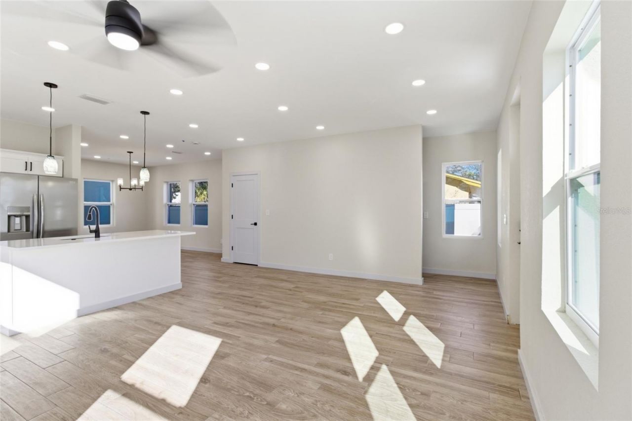 4755 11th Avenue S, Saint Petersburg, FL 33711 Photo