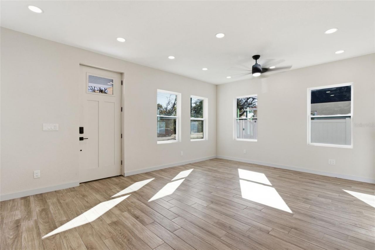 4755 11th Avenue S, Saint Petersburg, FL 33711 Photo