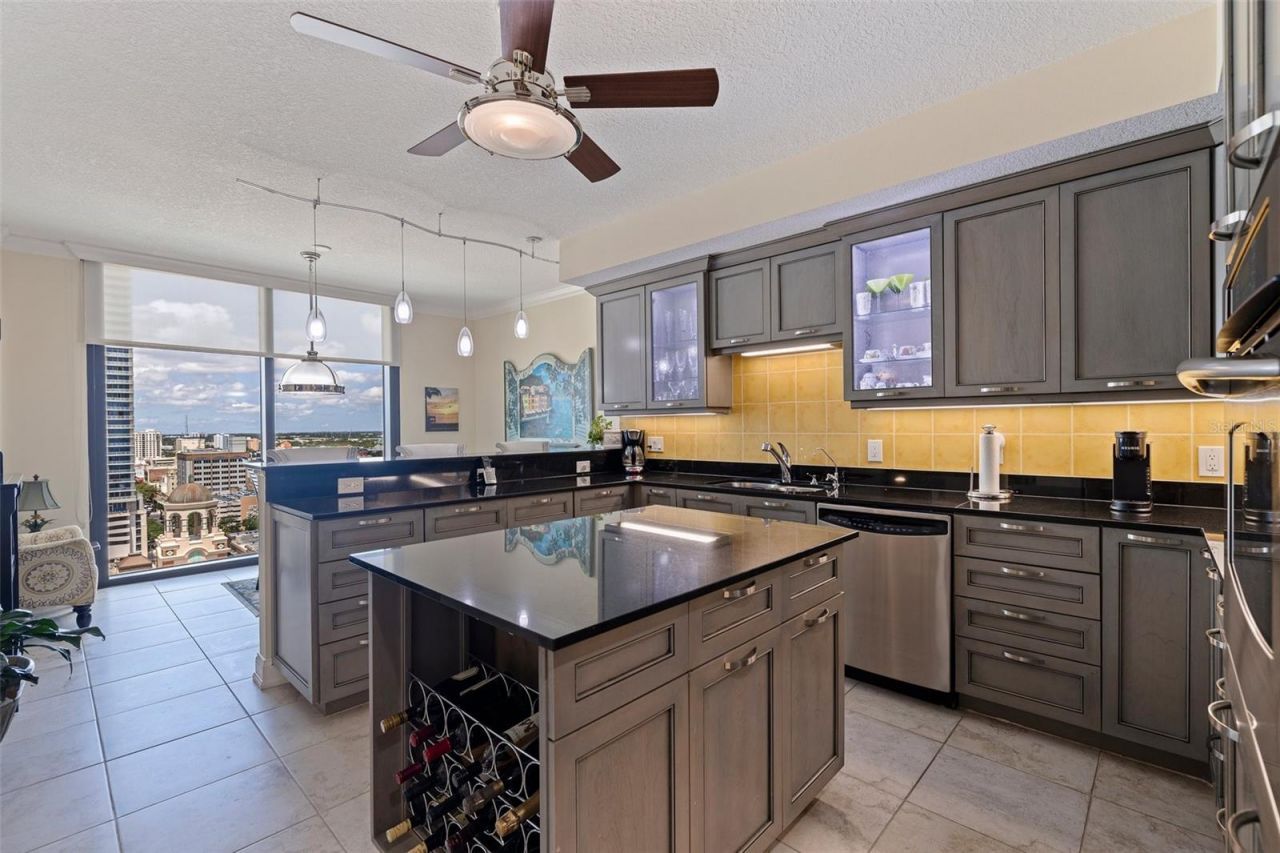 1 Beach Drive Se, Unit 2011, Saint Petersburg, FL 33701 Photo