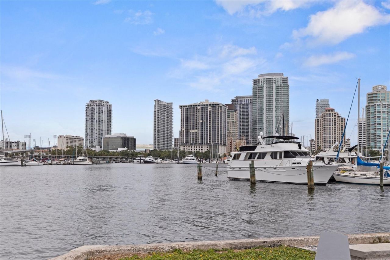 1 Beach Drive Se, Unit 2011, Saint Petersburg, FL 33701 Photo