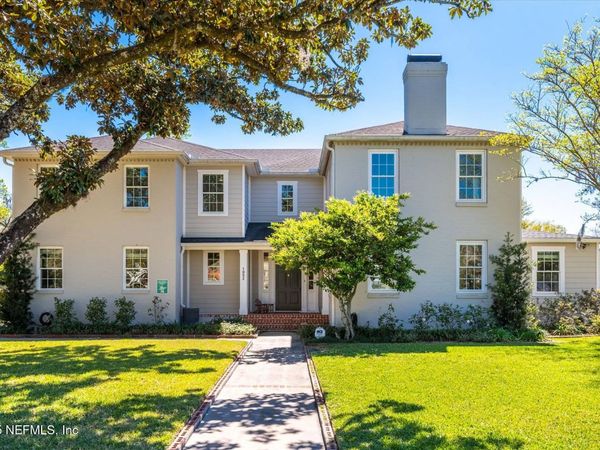 1052 HOLLY Lane, Jacksonville, FL 32207