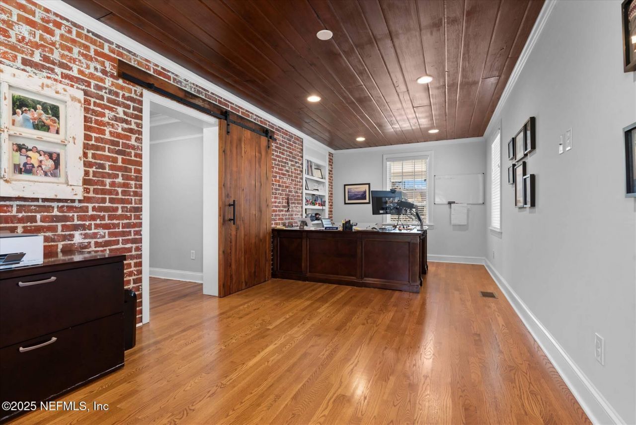 1052 Holly Lane, Jacksonville, FL 32207 Photo