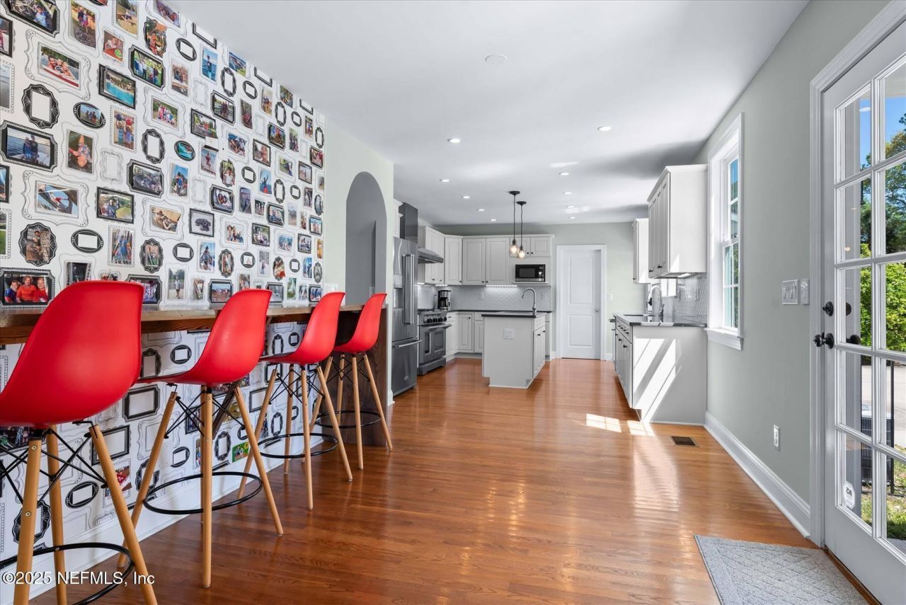 1052 Holly Lane, Jacksonville, FL 32207 Photo