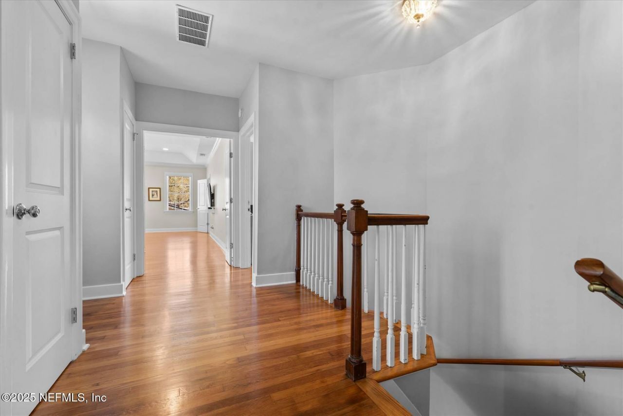 1052 Holly Lane, Jacksonville, FL 32207 Photo