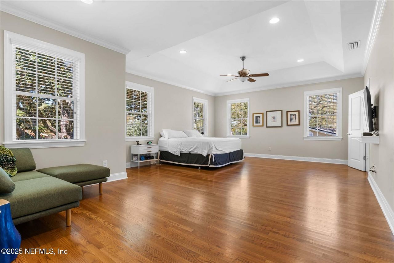 1052 Holly Lane, Jacksonville, FL 32207 Photo