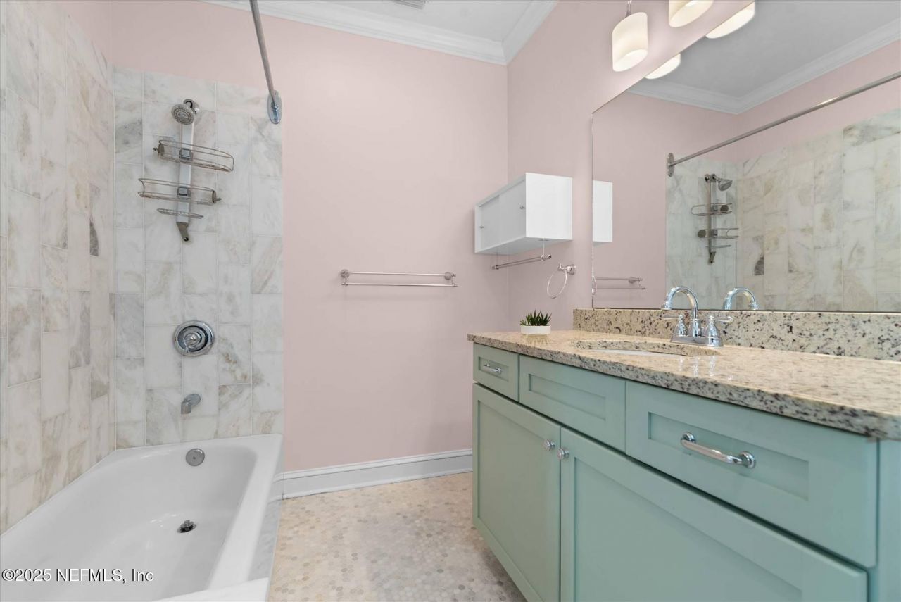 1052 Holly Lane, Jacksonville, FL 32207 Photo