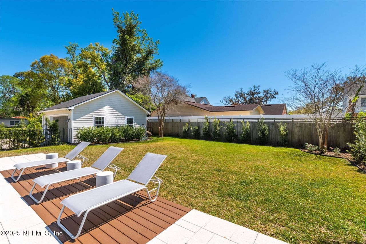 1052 Holly Lane, Jacksonville, FL 32207 Photo