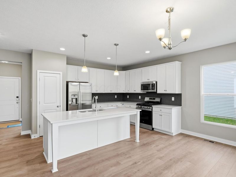 234 Silver Pine Lane, Lewis Center, OH 43035 Photo 10