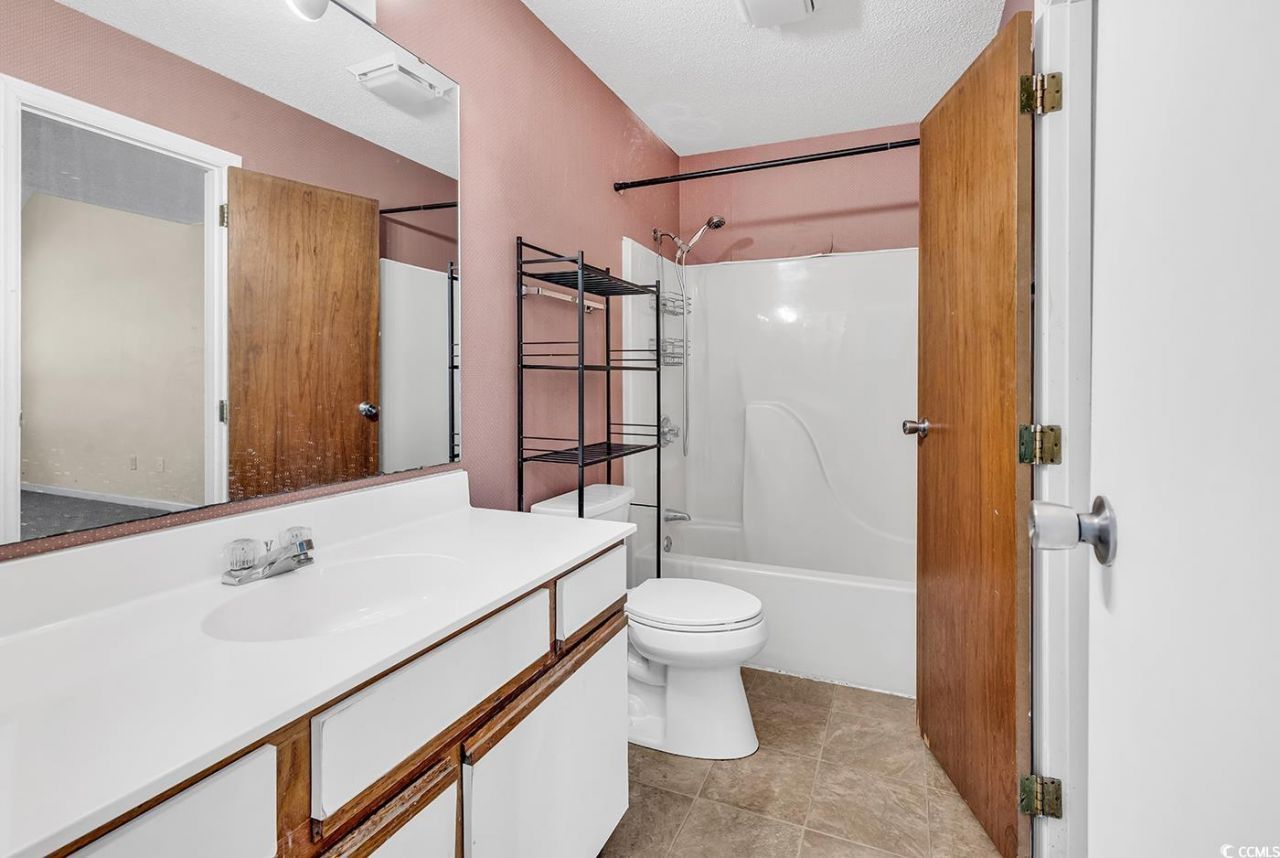 3700 Golf Colony Lane Photo 6