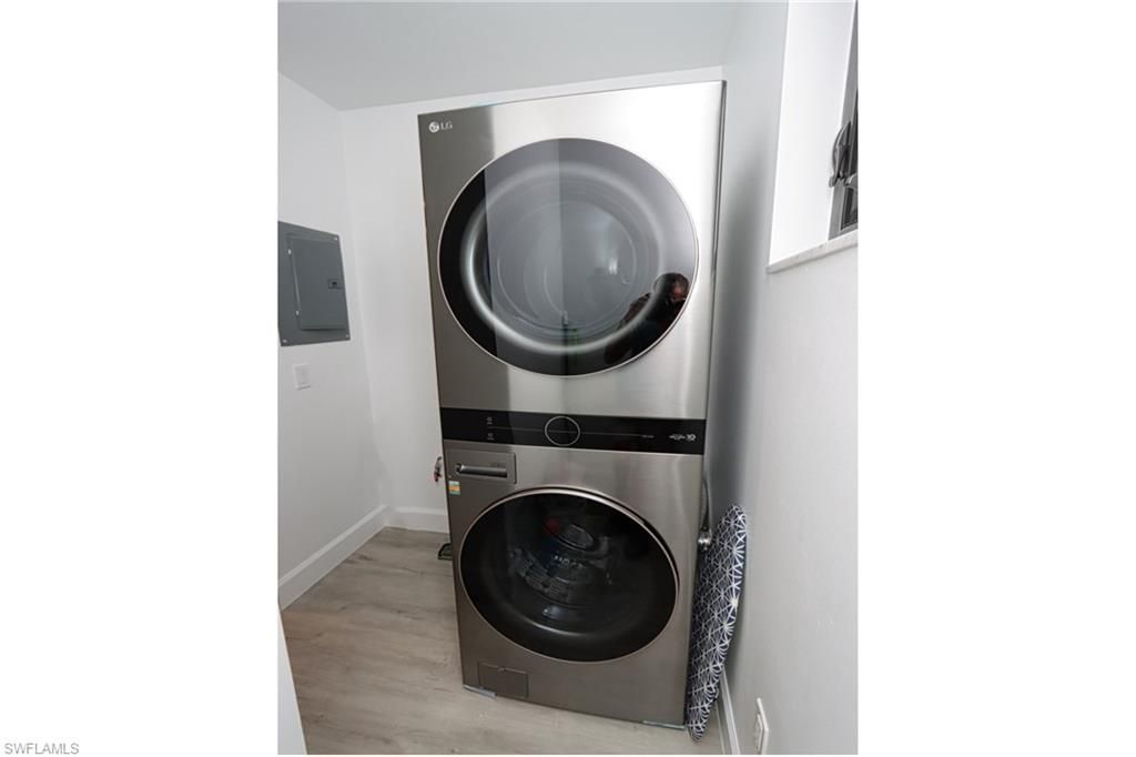 788 Park Shore Dr, Unit E14, Naples, FL 34103 Photo