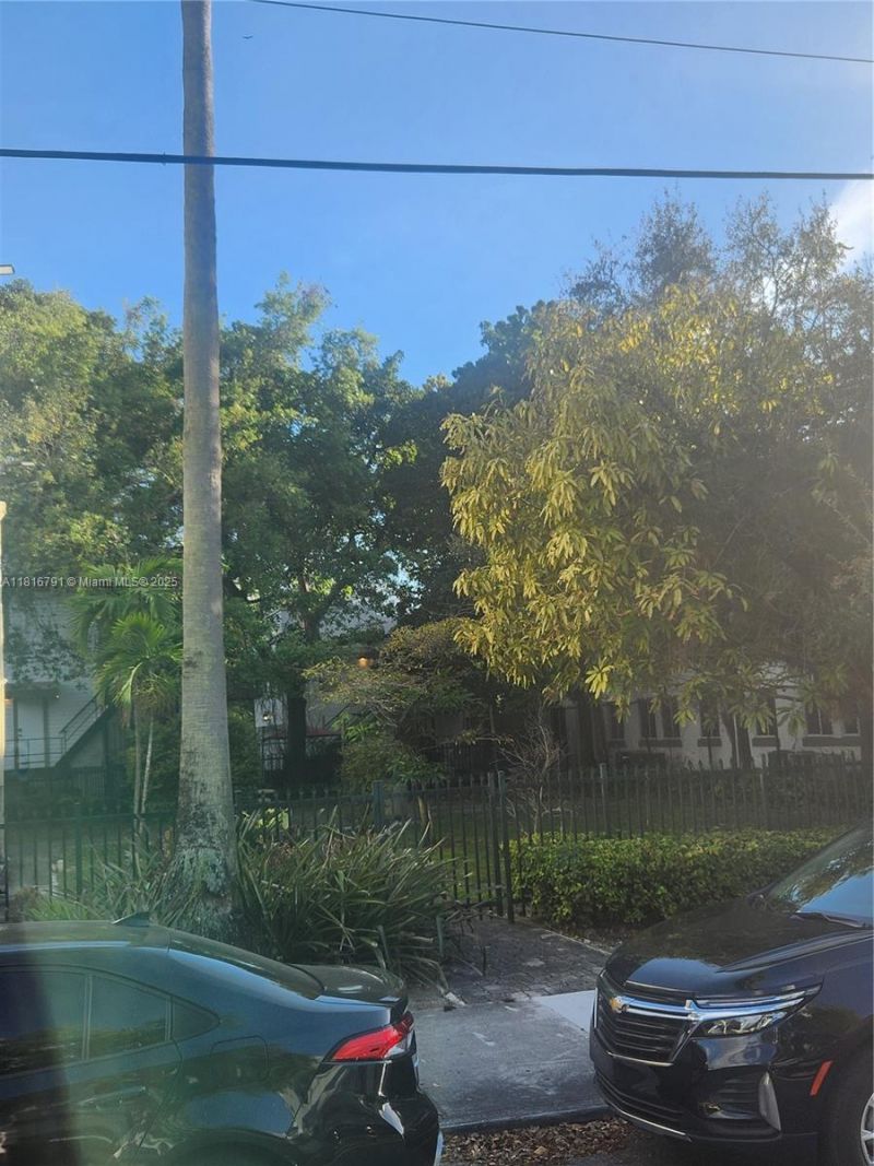 412 NW 4th St, Miami, FL 33130 Photo